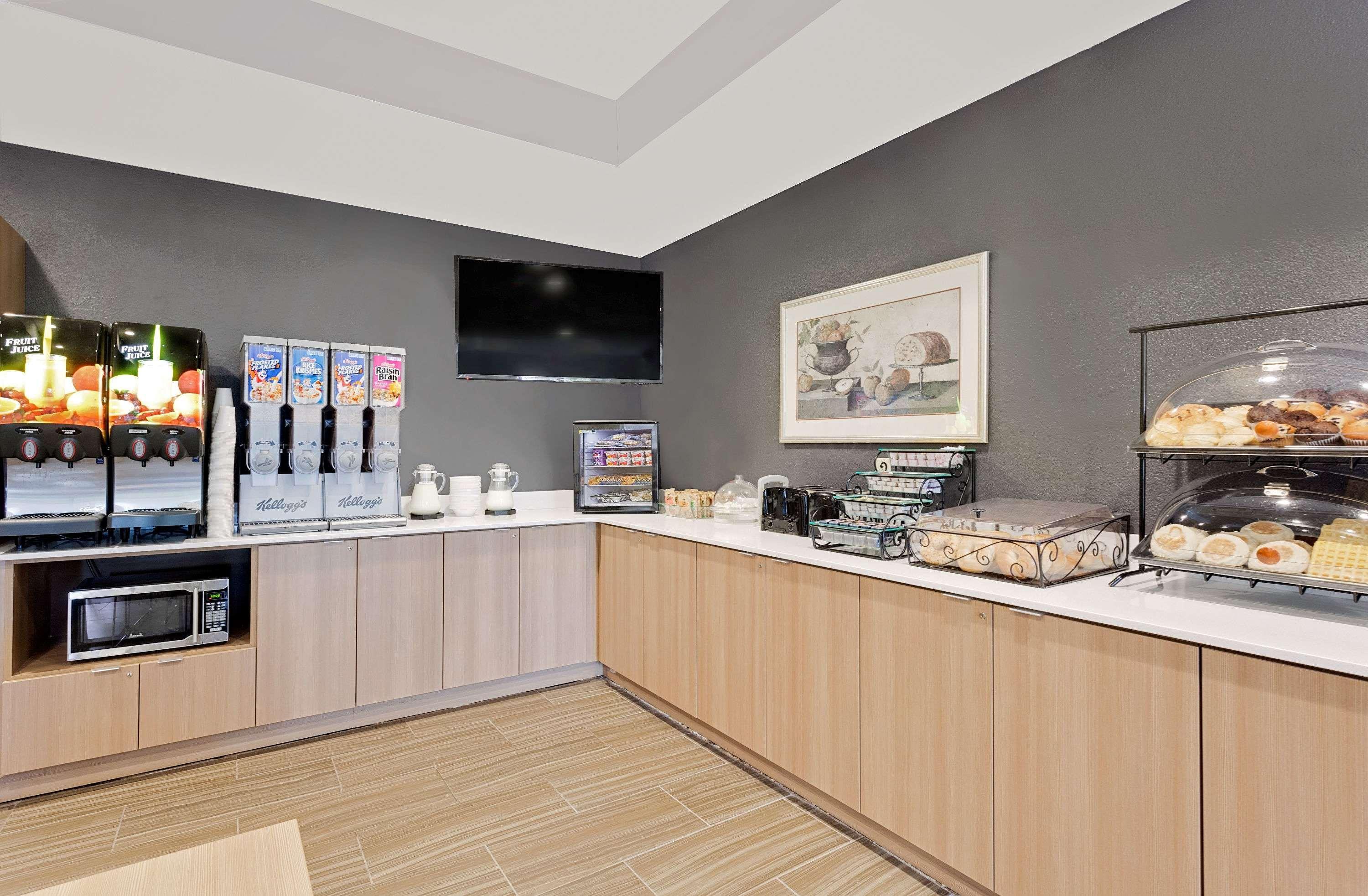 Microtel & By Wyndham 2*